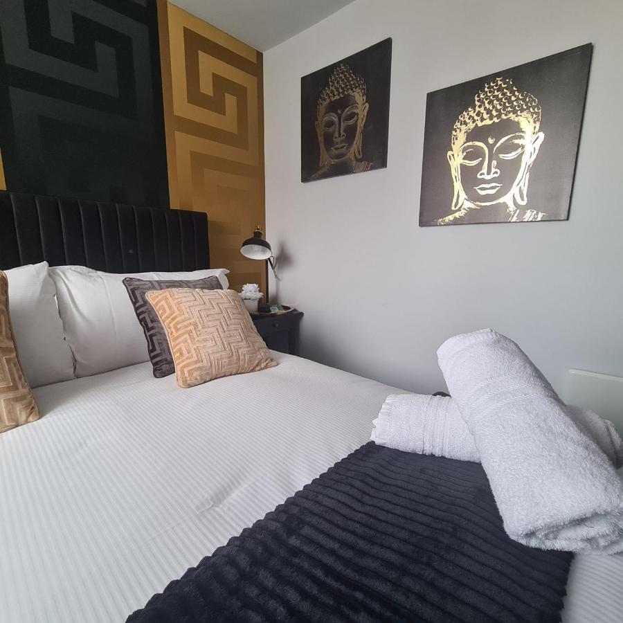 Apartamento Luxury 9Ine Penthouse With Garden & Jacuzzi Birmingam Exterior foto