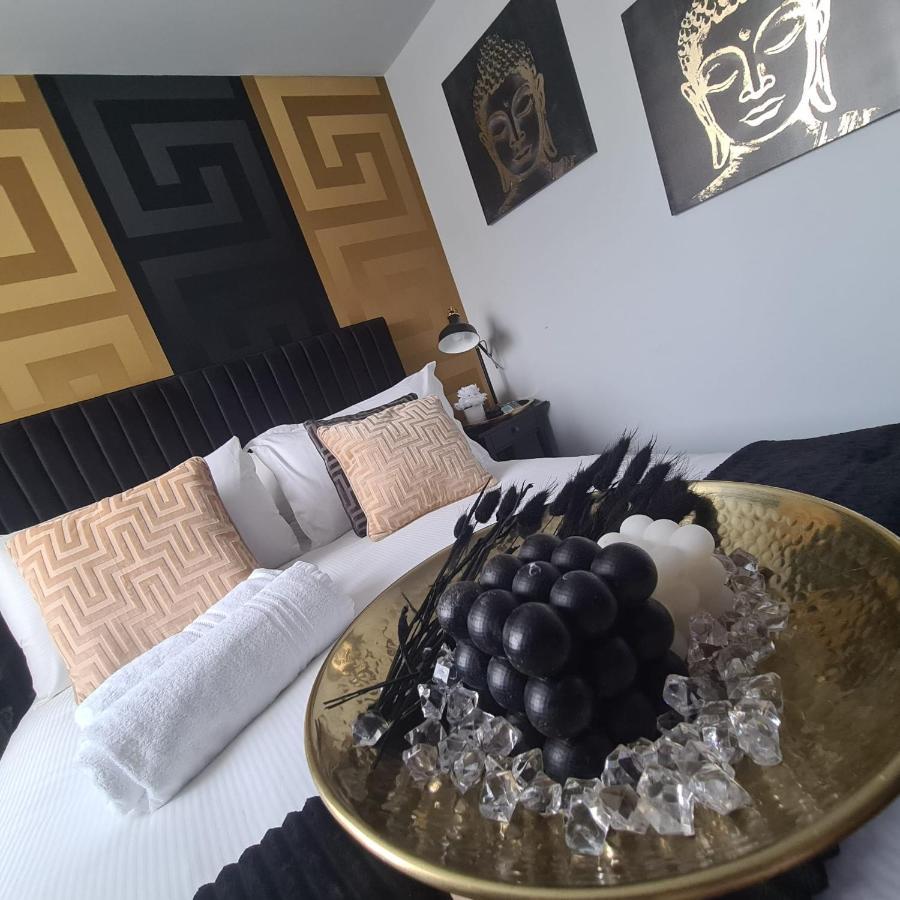 Apartamento Luxury 9Ine Penthouse With Garden & Jacuzzi Birmingam Exterior foto