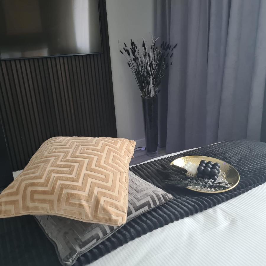 Apartamento Luxury 9Ine Penthouse With Garden & Jacuzzi Birmingam Exterior foto