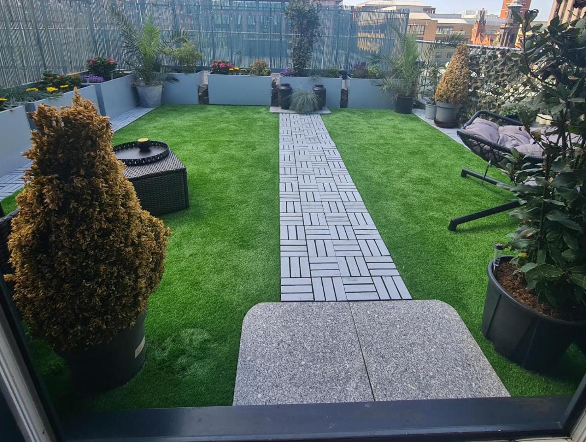 Apartamento Luxury 9Ine Penthouse With Garden & Jacuzzi Birmingam Exterior foto